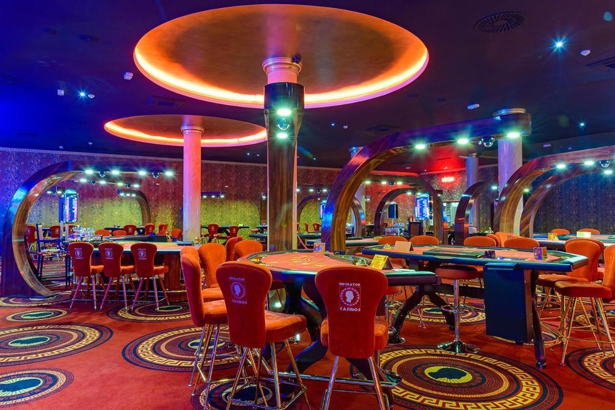 Casino Imperator Hotel Dolni Dvoriste Ngoại thất bức ảnh